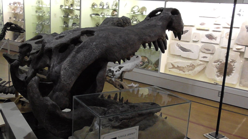 Deinosuchus - dinosaur eating crocodile