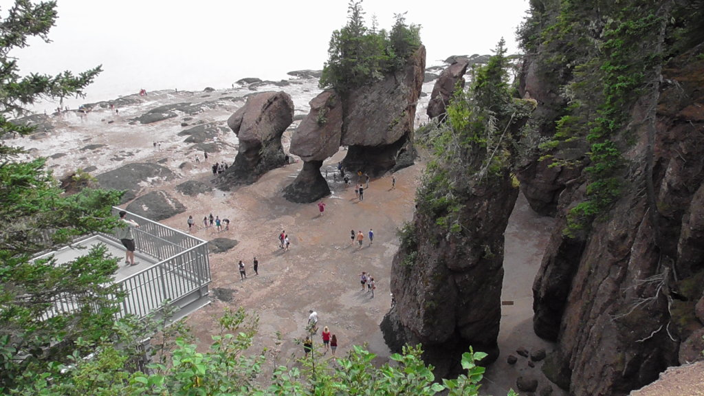 Hopewell Rocks at low tide - View from the top - Lover's arch in the middle