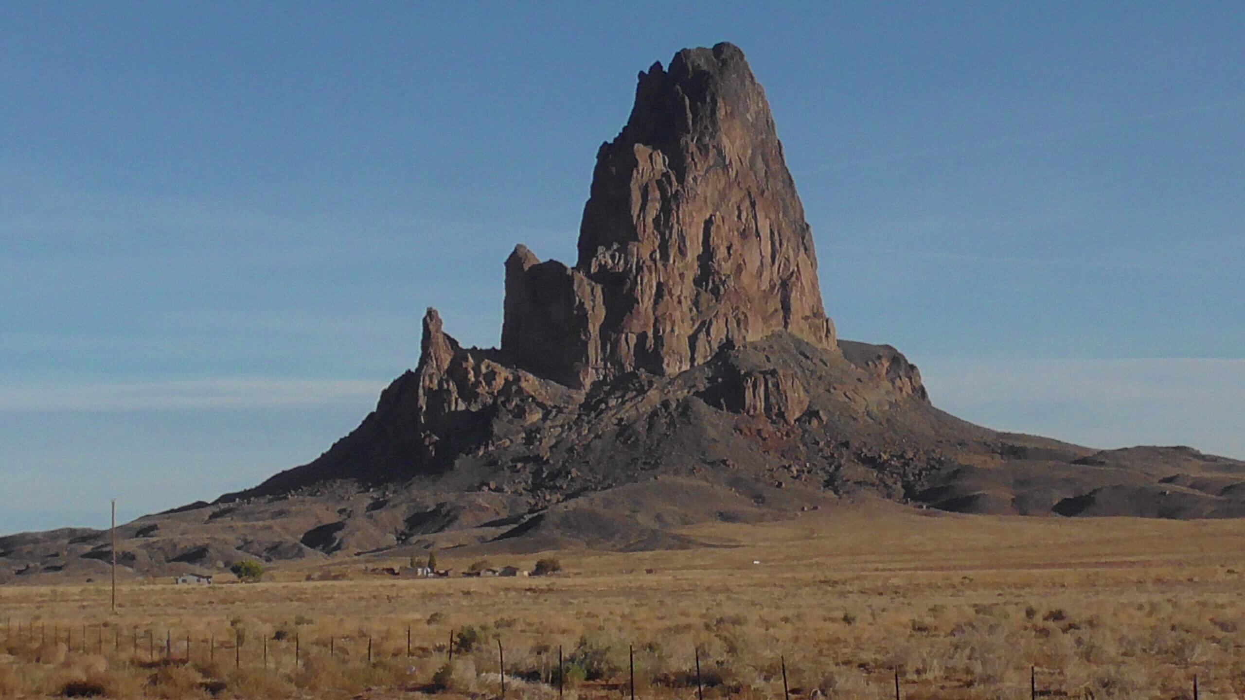 El Capitan on the way to Monument Valley